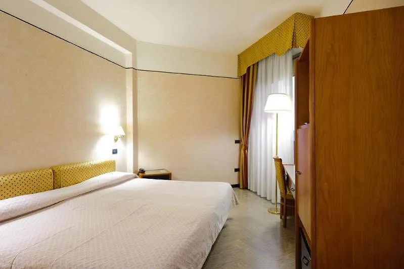 Admiral Art Hotel Rimini 4*,